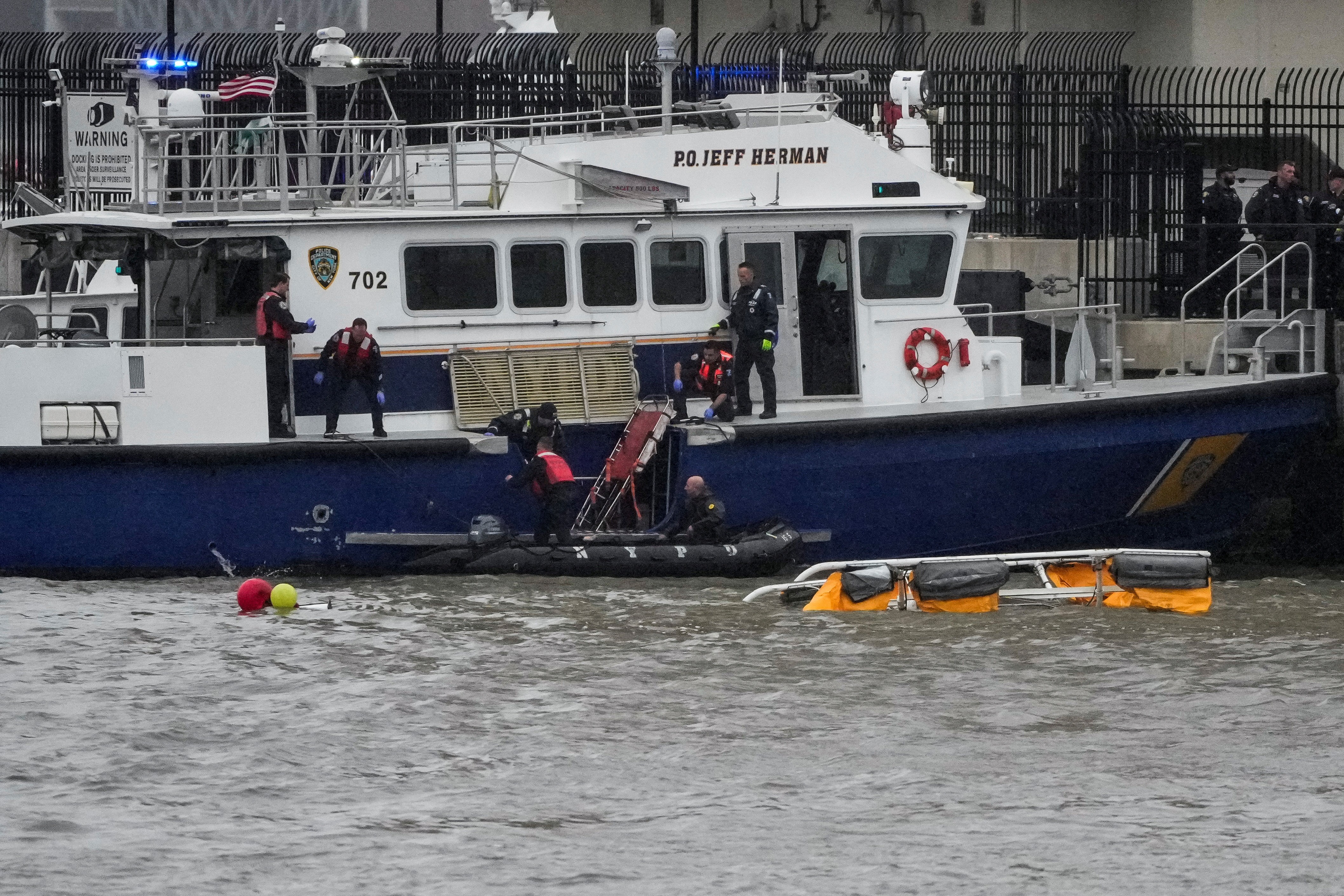 Executivo da Siemens, esposa e filhos estavam em helicóptero que caiu no rio Hudson, na região de Nova York