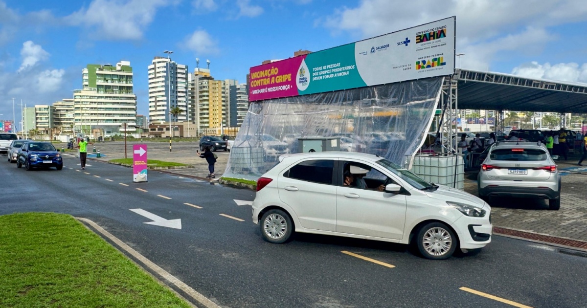 Bahia atinge 100% de adesão no Dia D da vacinação contra a gripe; 800 doses são aplicadas na capital
